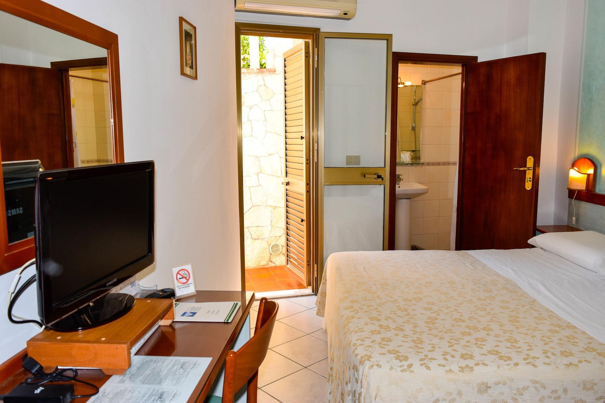 Condor Hotel