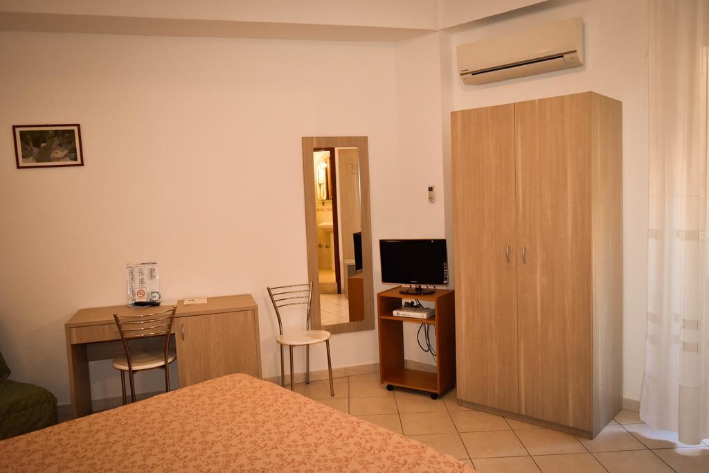 Condor Hotel