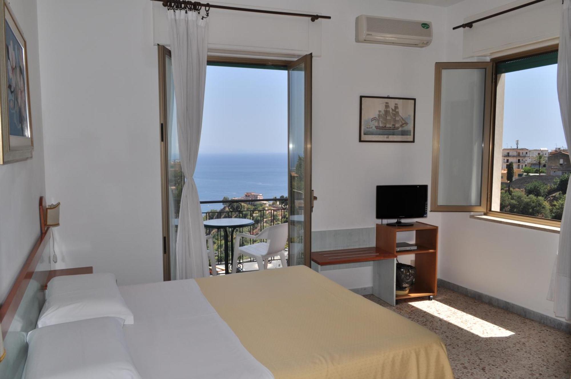 Hotel Condor